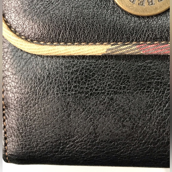 BURBERRY Signature Nova Check Trim Bifold Wallet ๐๐ฅ - Picture 17 of 17